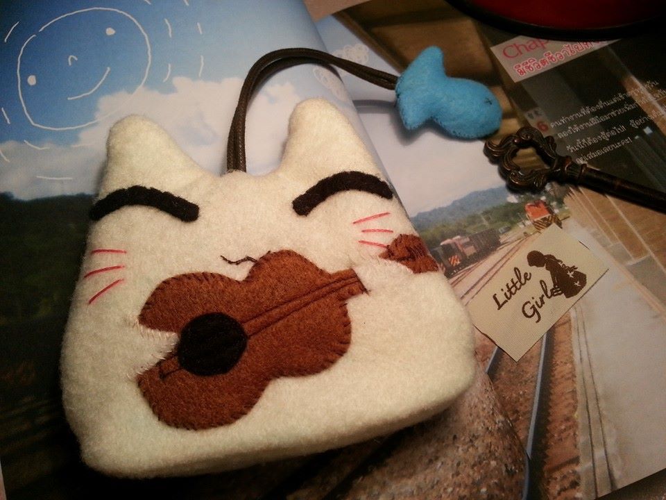 ผลการค้นหารูปภาพสำหรับ พวงกุญแจผ้าสักหลาด