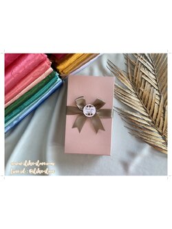 ผ้าแพรอย่างดียี่ห้อ Bless แพ็คกล่องมุก