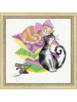 Riolis Cats and Mice