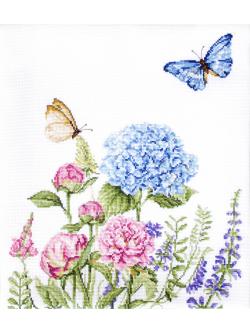 Luca-S ชุดปัก Summer Flowers and Butterflies