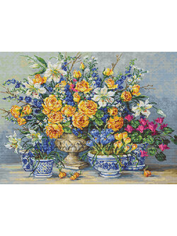 Luca-S ชุดปัก From Gabrielle's Garden