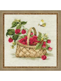 Riolis Basket with Raspberries