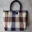 กระเป๋าลายสก็อต Aquascutum กระเป๋าโท๊ตใบใหญ่ สะพายไหล่สะดวก เปิดปิดง่ายได้ด้วยซิป