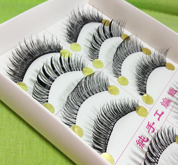 MIX-2# ขนตามิก (ขายปลีก) มี 10 คู่ 10 รุ่น (มีเปลี่ยนเเบบบางคู่บ้าง)