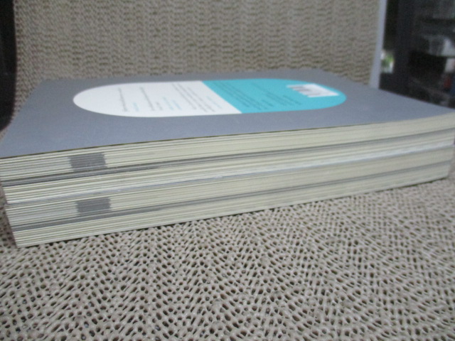 อ่านแล้ว Young หนังสือสามัญประจำบ้านที่จะทำให้หมอว่างงานกันค่อนประเทศ ผู้เขียน ธิดากานต์ รุจิพัฒนกุล (หมอผิง) (มือสอง) (สภาพ85-95%)