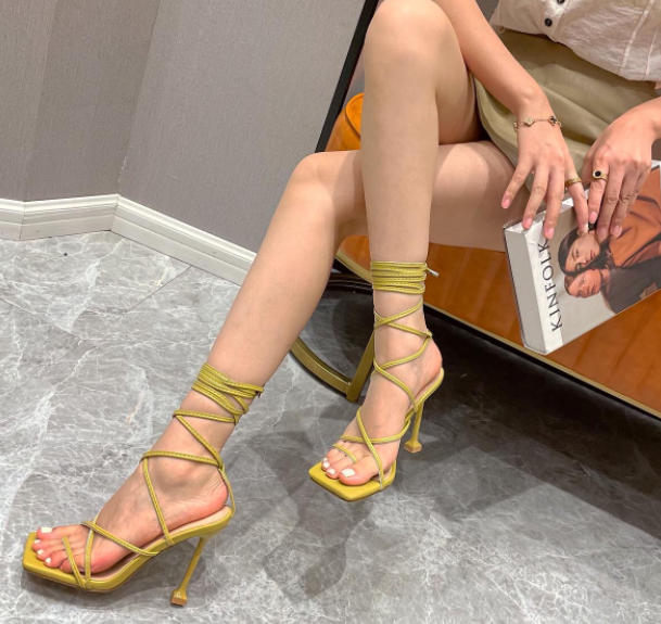 รองเท้าส้นสูงเชือกผูกรอบขา ไซต์ 35-42 สีดำ/ขาว/ฟ้า/เหลือง/ชมพู