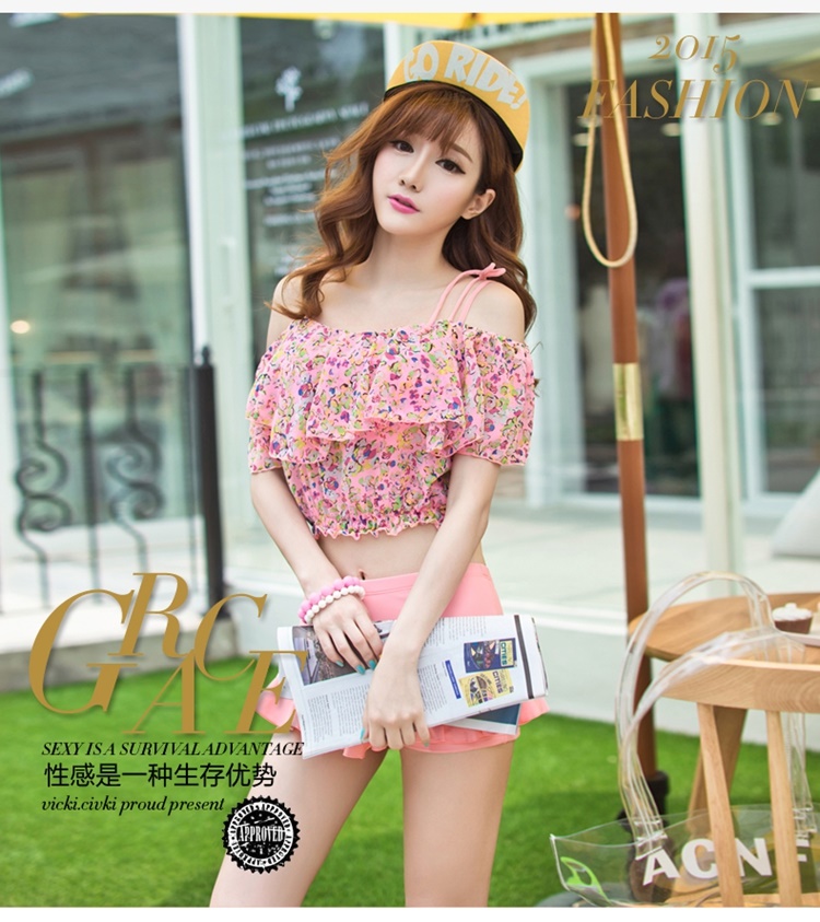 **พร้อมส่ง**ชุดว่ายบิกินี่ทูพีชเซ็ท 3 ชิ้น three-pieces สีชมพูเซ็กซี่ด้วยเสื้อคลุมผ้าลูกไม้ผูกโบว์ที่ไหล่ทั้ง 2 ข้าง ทำให้ดูน่ารัก sexy สวยเหมือนแบบค่ะ