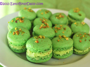 สูตรและวิธีทำมาการองไส้ Pistachio Buttercream