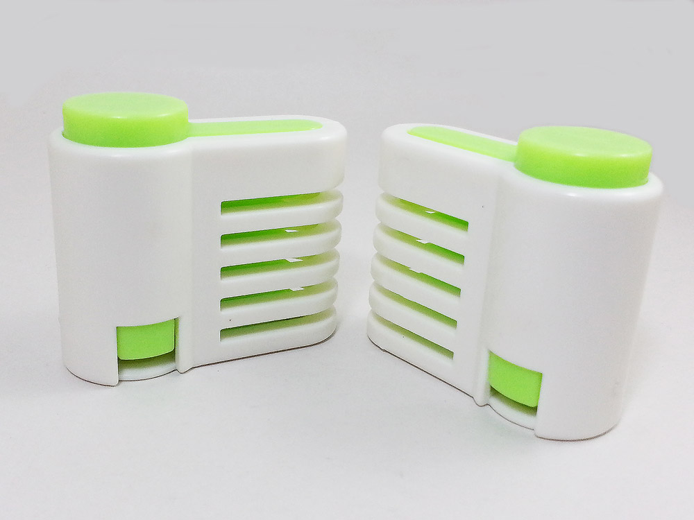 อุปกรณ์ล็อกมีดตัดเค้กสีเขียวอ่อน