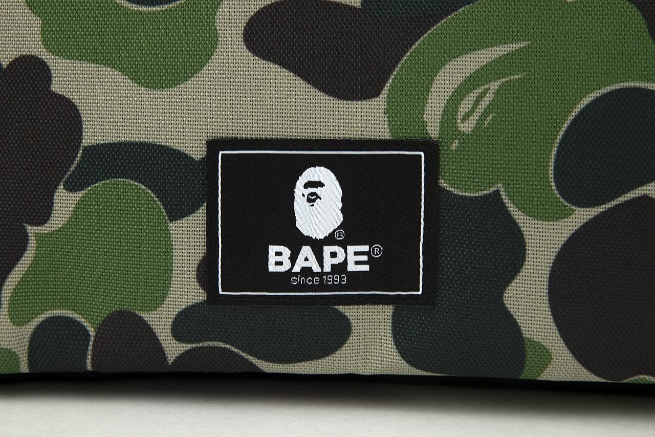 🟢พร้อมส่ง A BATHING APE® 2021 AUTUMN/WINTER COLLECTION กระเป๋าสะพาย พร้อมจี้คาราไบเนอร์