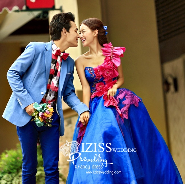 ***พรีออเดอร์***ชุดคู่ถ่ายพรีเวดดิ้ง (prewedding dress) & ชุดแต่งงานแฟนซี (Fancy wedding dress)ชายหญิง "ธีมสีน้ำเงิน-ชมพู"