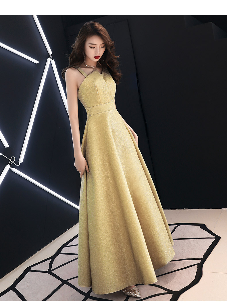 ***พร้อมส่ง***เดรสราตรียาวสีทอง ผ้ากลิตเตอร์ เข้ารูปช่วงเอว กระโปรงทรงเอ มีซิบด้านหลัง สวยมากๆค่ะ