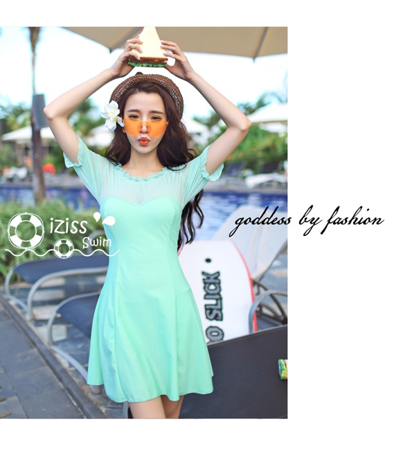 **พร้อมส่ง**บิกินี่ชุดว่ายน้ำวันพีซ one-piece สีเขียวมินต์ แขนตุ้กตา เล่นดีเทล sexy เล็กๆ ซีทรูช่วงเนินอกและแขน น่ารักไม่โป๊ สดใสรับลมทะเลสวยเหมือนแบบค่ะ