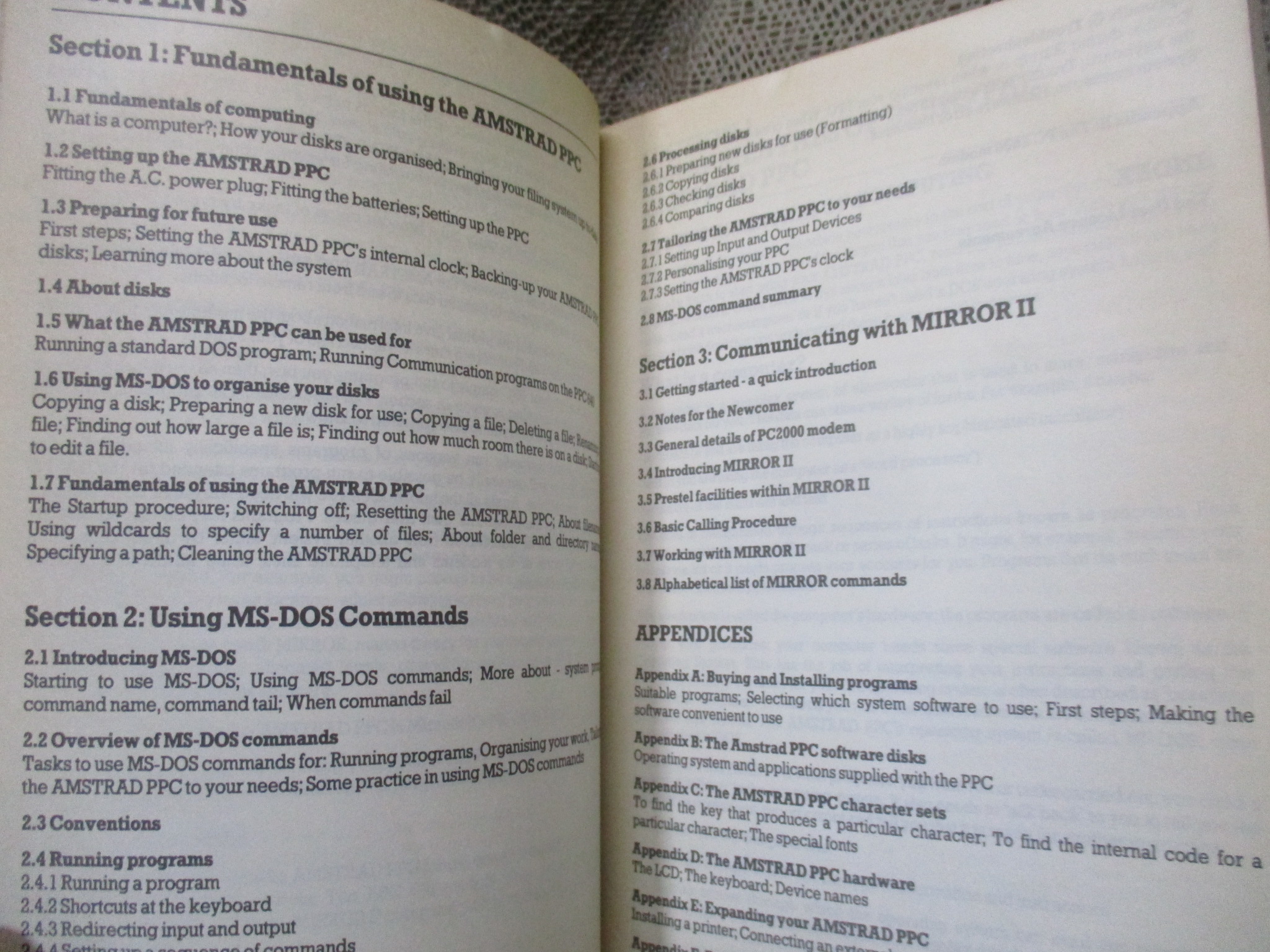 คู่มือ THE AMSTRAD PORTABLE PPC 512/640 (ภาษาอังกฤษ)