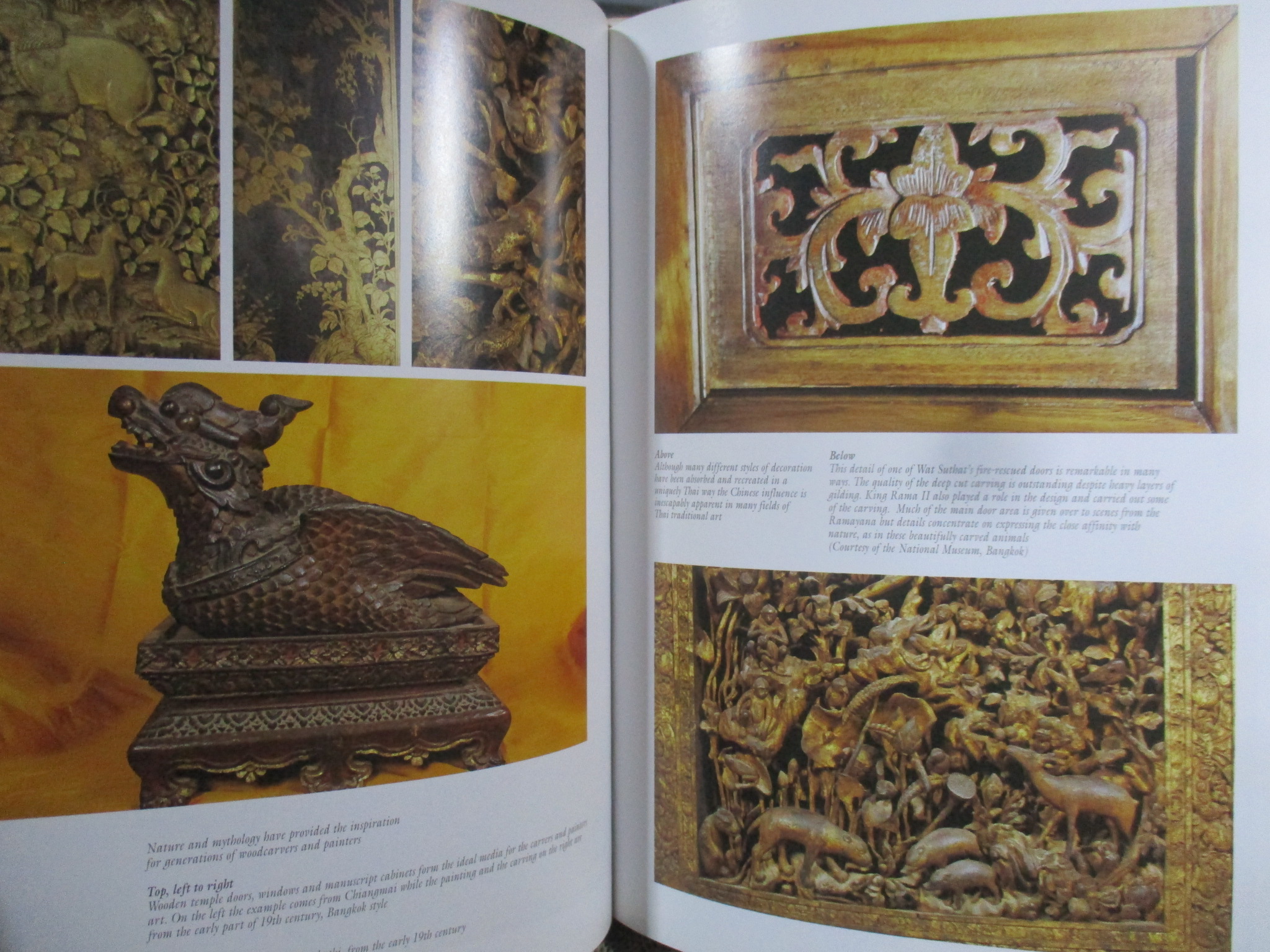 หนังสือ ศิลปะงานไม้ของไทย THAI WOOD BY MARK GRAHAM (ภาษาอังกฤษ) /สภาพดี ริมปกนอกมีขาดเล็กน้อย