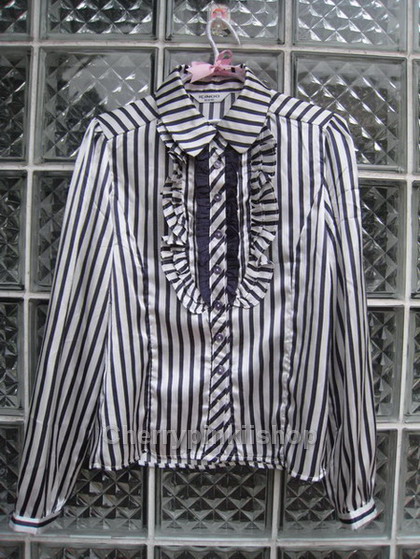 เสื้อทำงาน ลายทางขาวม่วง คอปก เนื้อผ้ามันลื่น ใส่สบาย มีระบายด้านหน้า ยี่ห้อ Icinoo