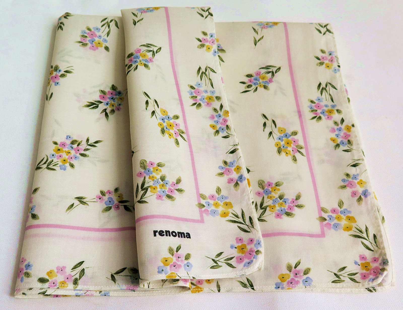 #253 21" renoma ผ้าเช็ดหน้ามือ2 สภาพดี ผ้าเช็ดหน้าผืนใหญ่