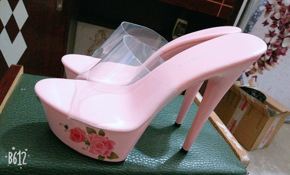 รองเท้าส้นสูงส้นพิมพ?ลายดอกกุหลาบสีขาว/ชมพู ไซต์ 34-41