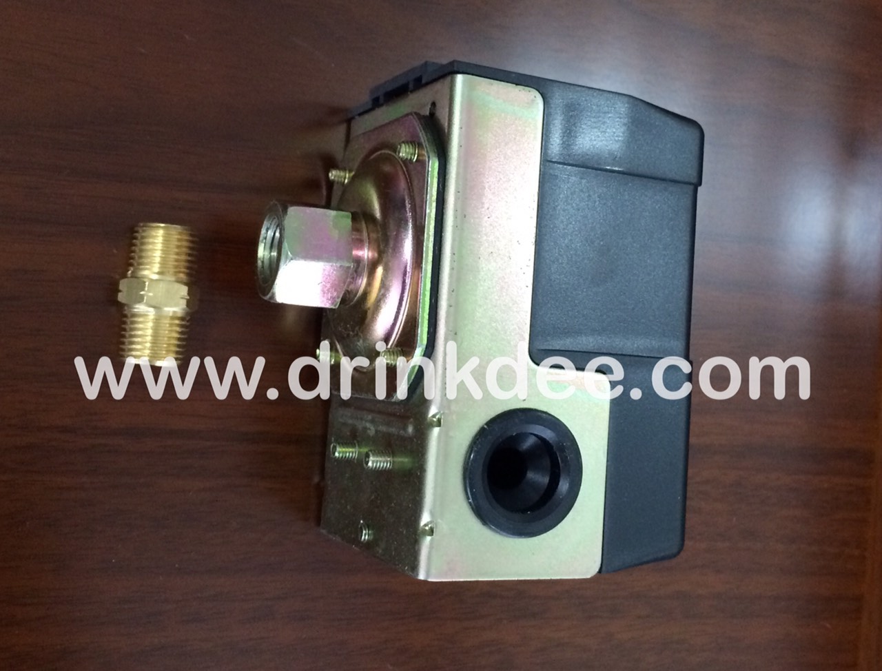 ลดเหลี่ยม, นิปเปิ้ล ทองเหลือง