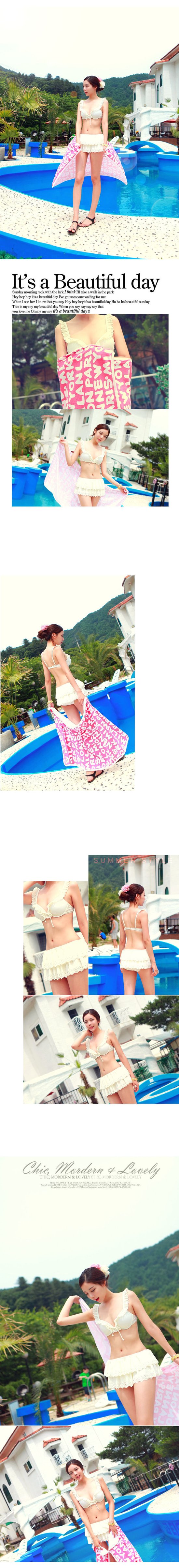 **หมดค่ะ** ตัวบนมีระบายฉลุลายผ้าพร้อมกระโปรงระบายสองชั้นตัวนอก+กางเกงชั้นใน