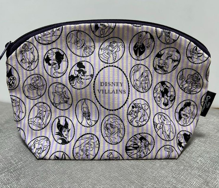 Disney Villains กระเป๋าผ้าขนาดกะทัดรัด สกรีนลายเหล่าวายร้ายดิสนีย์ ใส่เครื่องสำอางหรือใช้เป็นกระเป๋าเครื่องเขียนได้