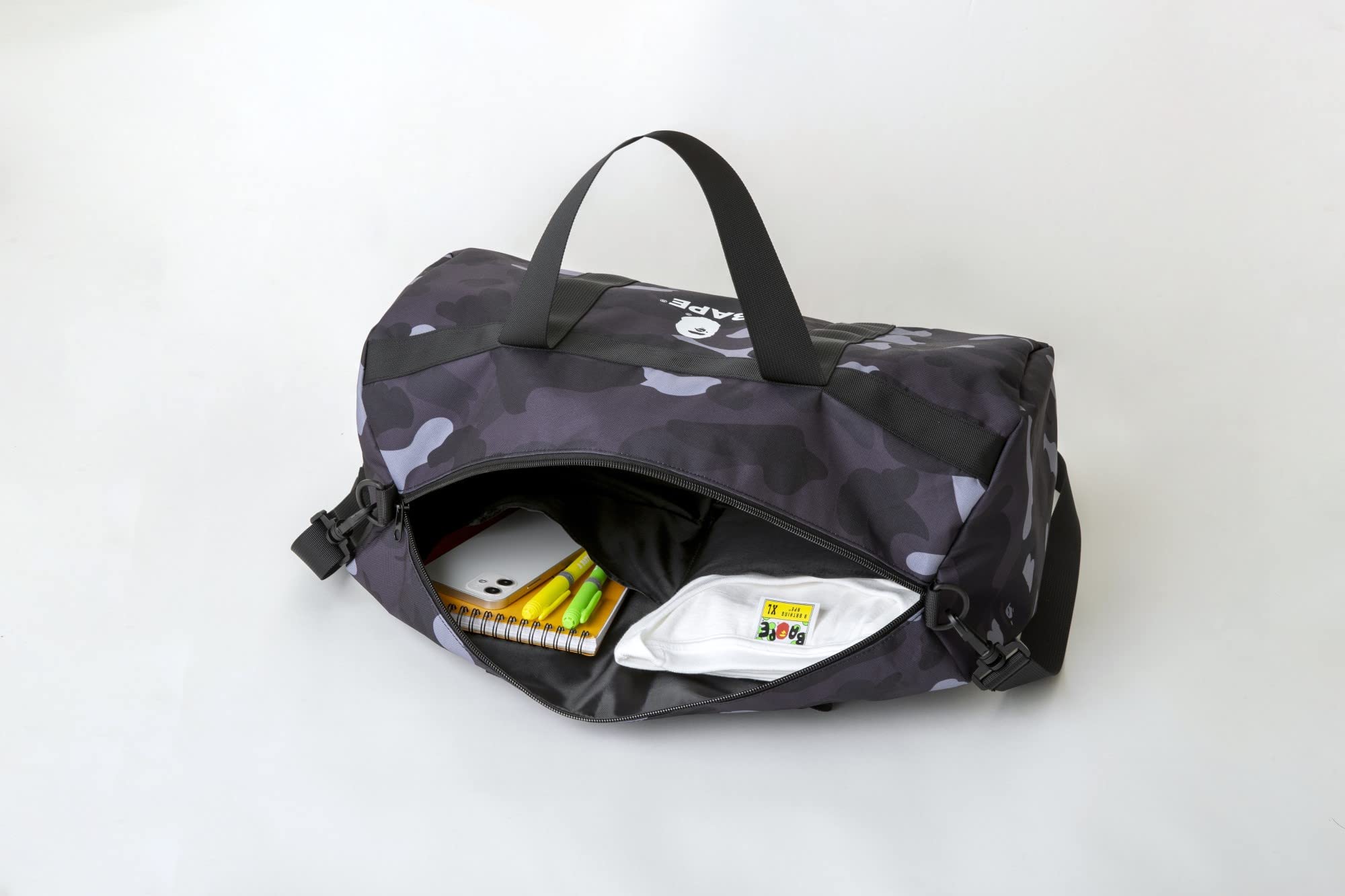 🟢พร้อมส่ง A BATHING APE(R) 2022 SPRING COLLECTION กระเป๋าเดินทาง พร้อมกับสายสะพายไหล่