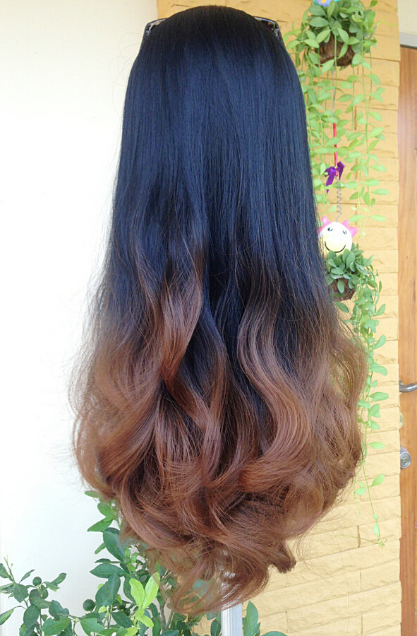 Half 16 วิกครึ่งหัวลอน รุ่นทำสีพิเศษ สีตามเเบบเท่านั้น สวยมากๆ คอนเฟิมจ้า ( ทรงผมเเละเส้นผมเหมือนจริงเกือบ 100% )