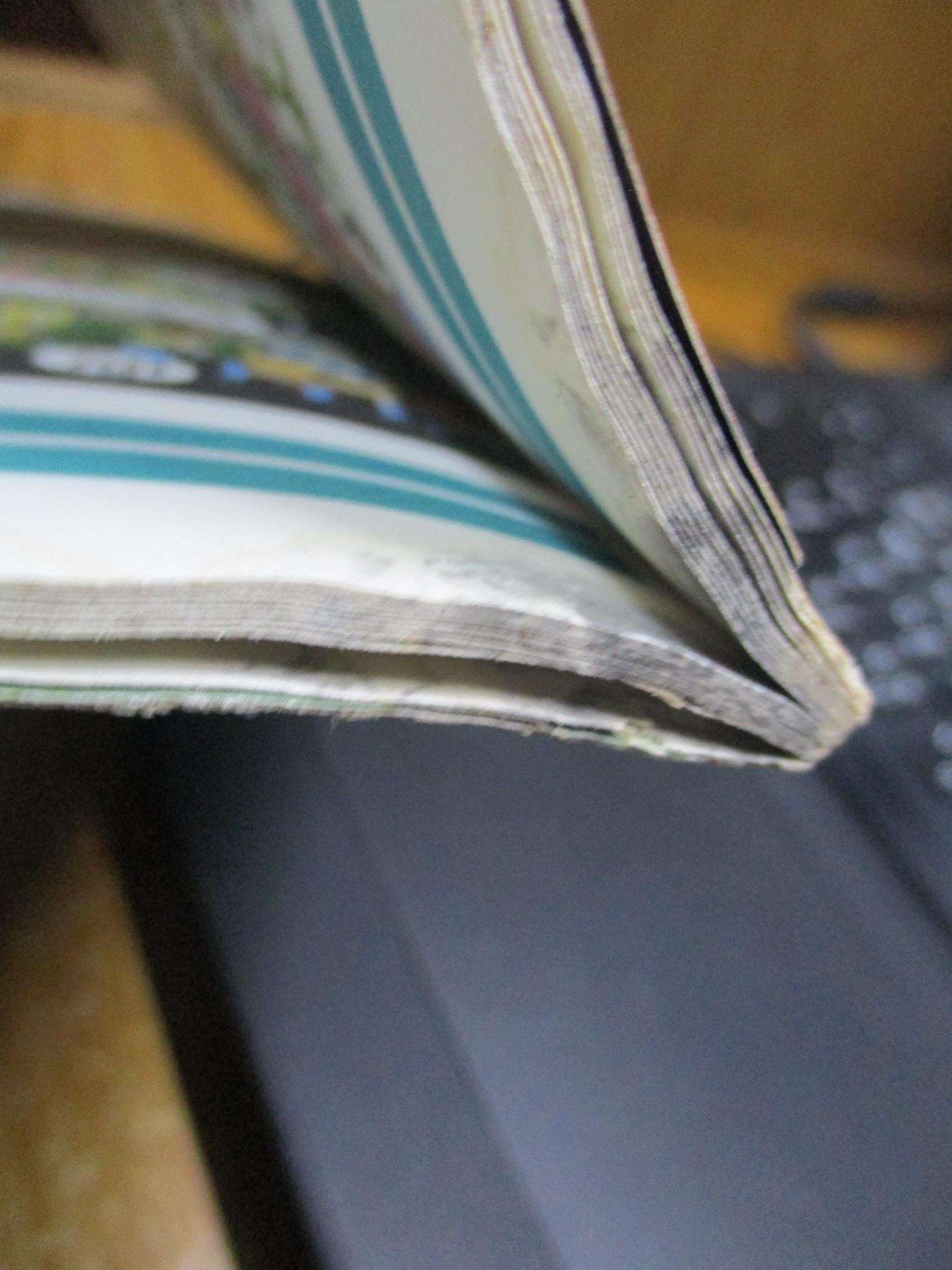 การ์ตูนฝรั่งเศส แอสเตอริกซ์ อันดับ05 ตอนผจญศึกเยอรมัน สำนักพิมพ์บางกอกสาส์น (มือสอง) (สภาพ85-95%) ด้านบนมีคราบน้ำตามรูป