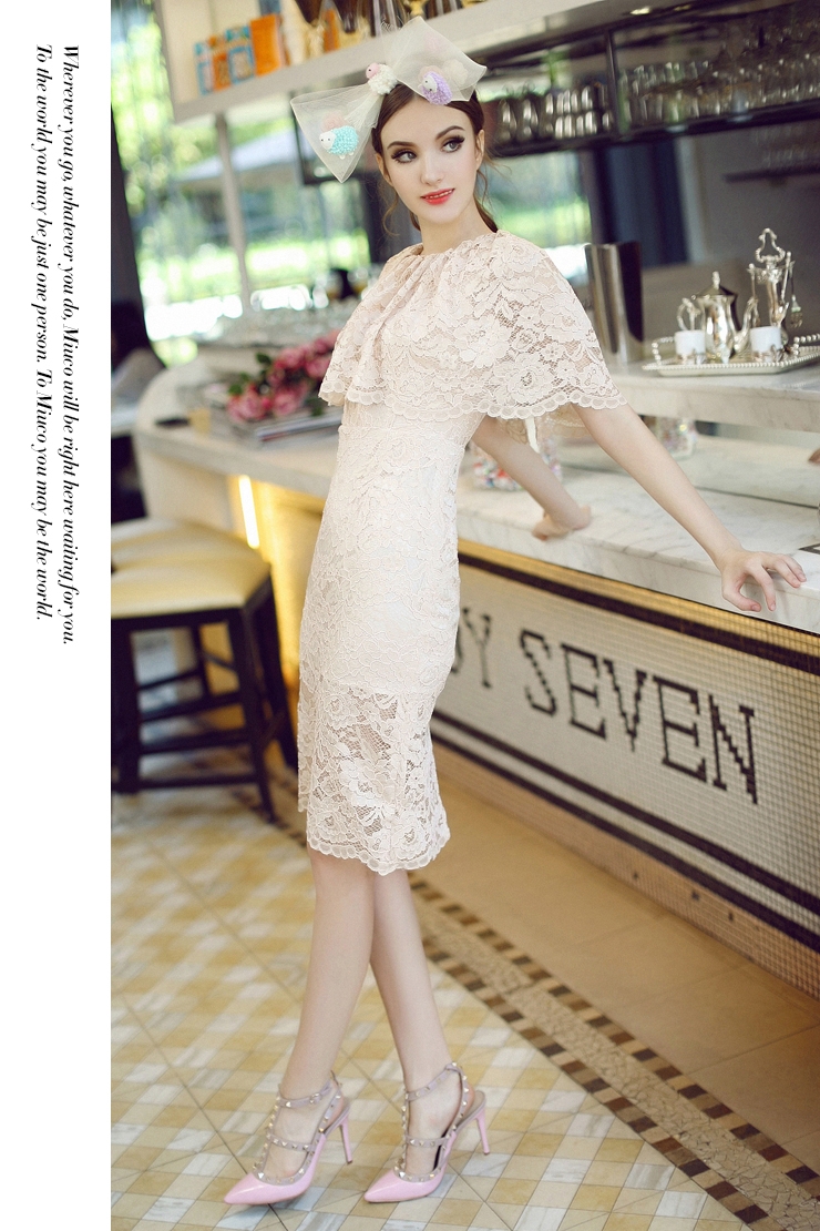 ***หมดค่ะ***เดรส ดีเทลผ้าลูกไม้ทรงเข้ารูป คอกลมแต่งระบายรอบคอ งานมีซับใน ลูกไม้เนื้อนิ่มหนาเดินเส้นคล้ายลูกไม้ฝรั่งเศษ สีพีช ติดซิปด้านหลัง การตัดเย็บเรียบร้อย คุณภาพดีค่ะ(ตัวนี้แบบไม่มีเชิงลูกไม้ค่ะ)