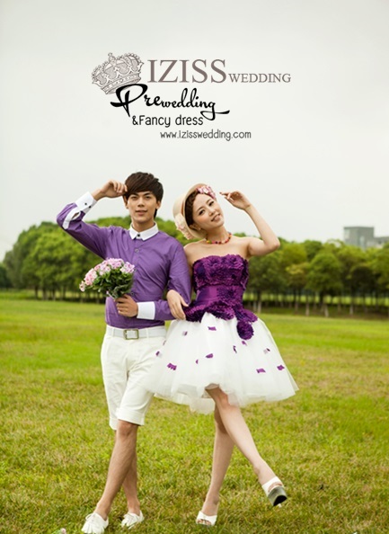 **พรีออเดอร์** PW069 ชุดถ่ายพรีเว็ดดิ้ง (pre wedding dress) ชุดแฟนตาซีชายหญิง "ธีมสีม่วง"