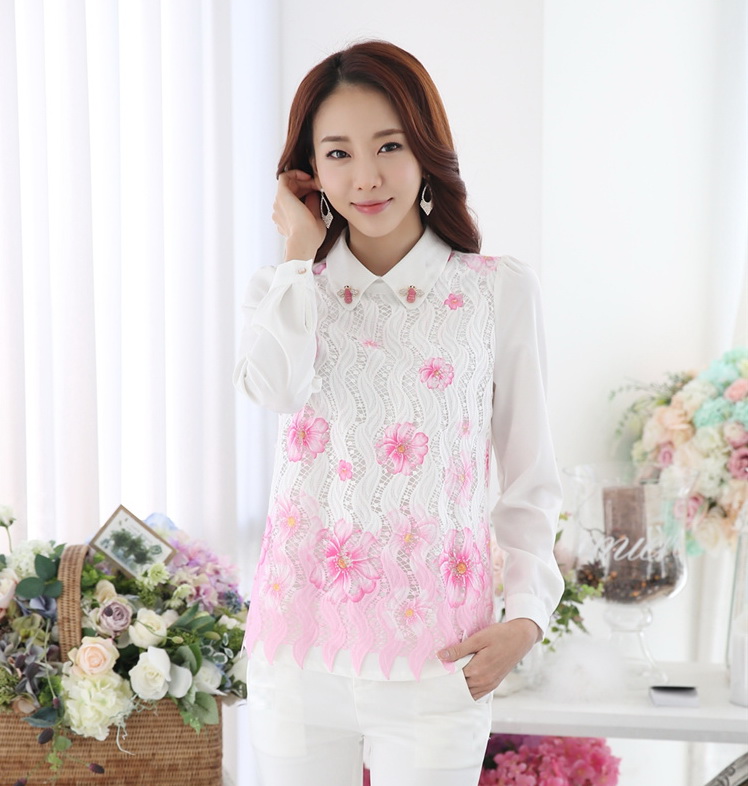 **หมดค่ะ**เสื้อชีฟองแขนยาวสีขาวใส่ทำงาน ดีเทลช่วงตัวผ้าตัดต่อผ้าฉลุลายกราฟฟิครูปดอกไม้สวยหวาน คุณภาพดีเหมือนแบบค่ะ