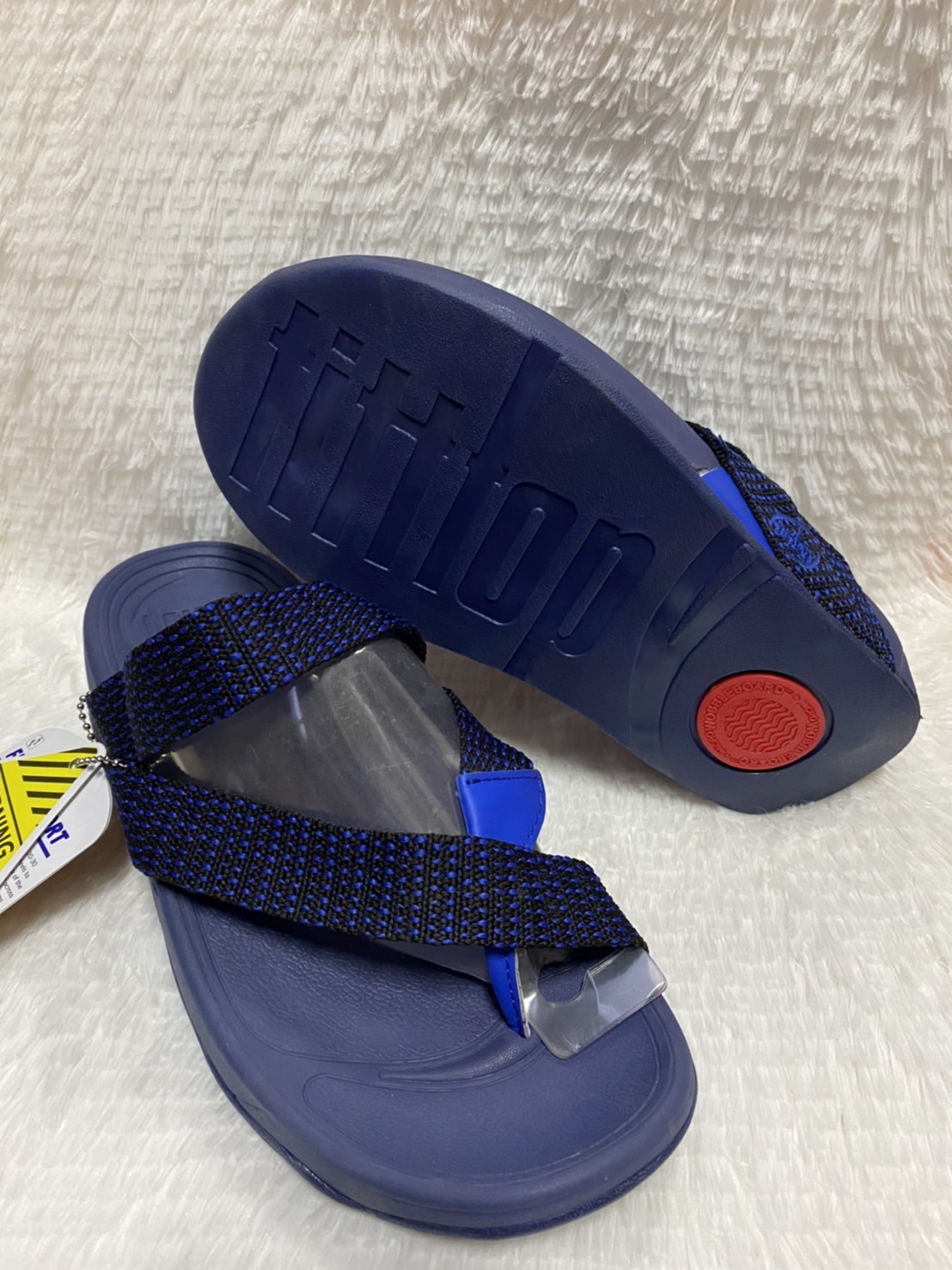 รองเท้าแตะแบบหนีบใส่ได้ทั้งชายและหญิงใหม่