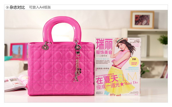 **Pre-order** กระเป๋า axixi แท้ มี 3 สี คือ สีชมพู น้ำเงิน เหลือง