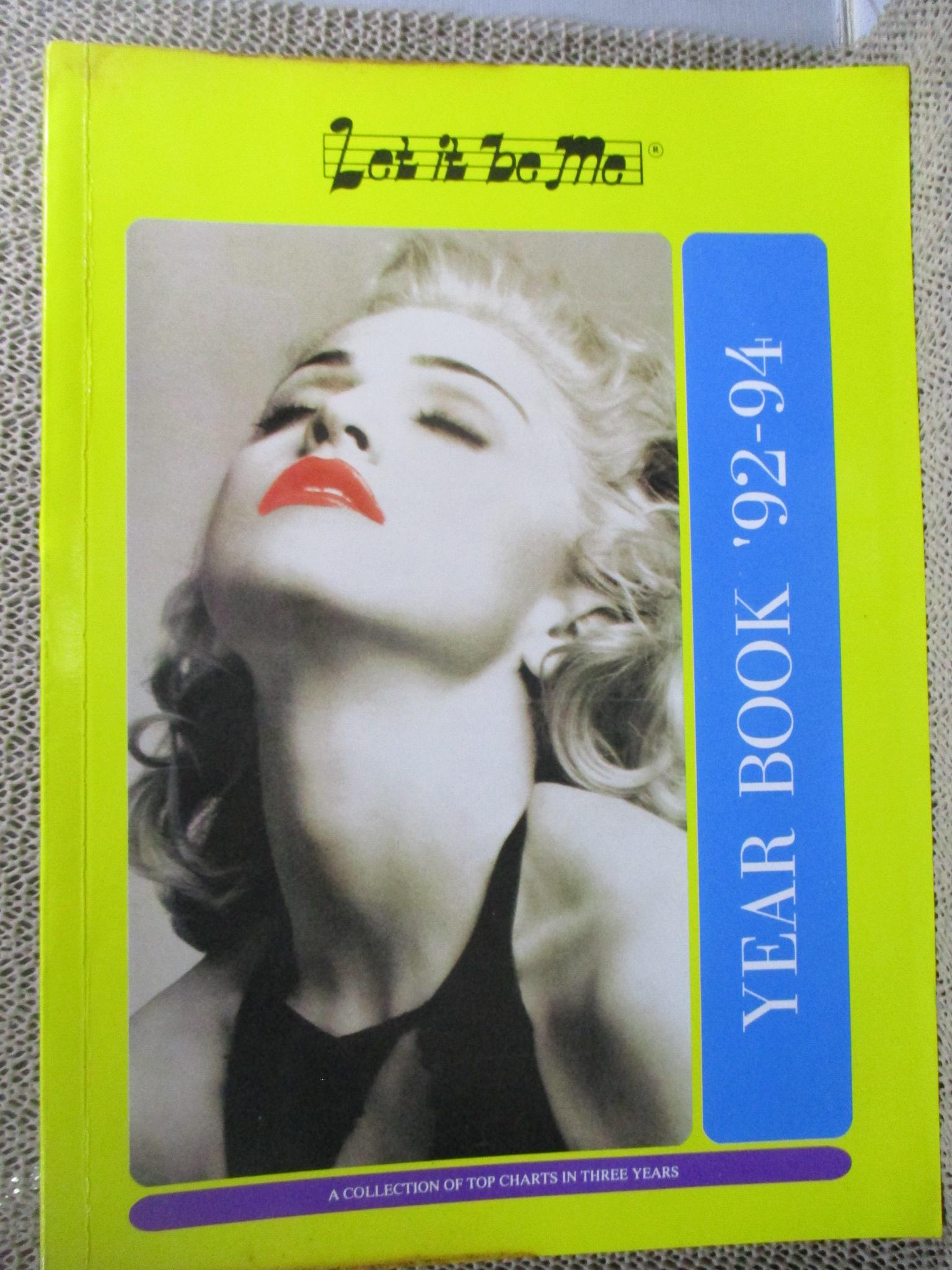 หนังสือเพลงพร้อมคอร์ดกีตาร์ LET IT BE ME YEAR BOOK 1992-1994 ตำหนิ ปกหลังมีคราบน้ำ เปิดได้ตามปกติ