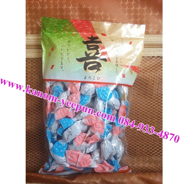 Almonds White Chocolate สอดไส้อัลมอนต์เต็มๆคำ