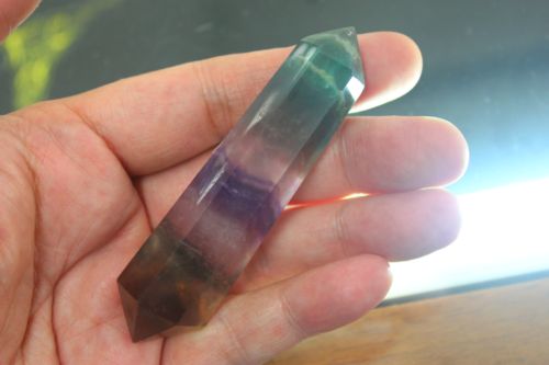 แท่งฟลูออไรด์แหลมสองปลาย ( Fluorite )