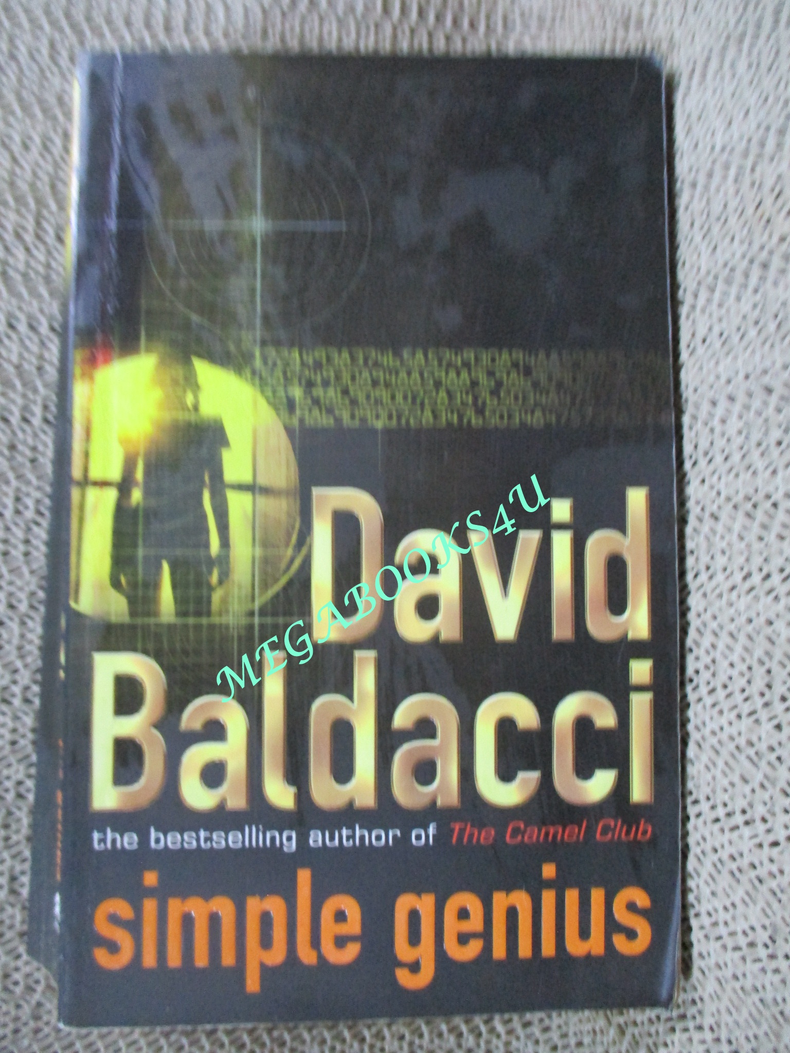 Simple Genius - David Baldacci ตำหนิ มีคราบน้ำบริเวณท้ายเล่ม กระดาษไม่ติด