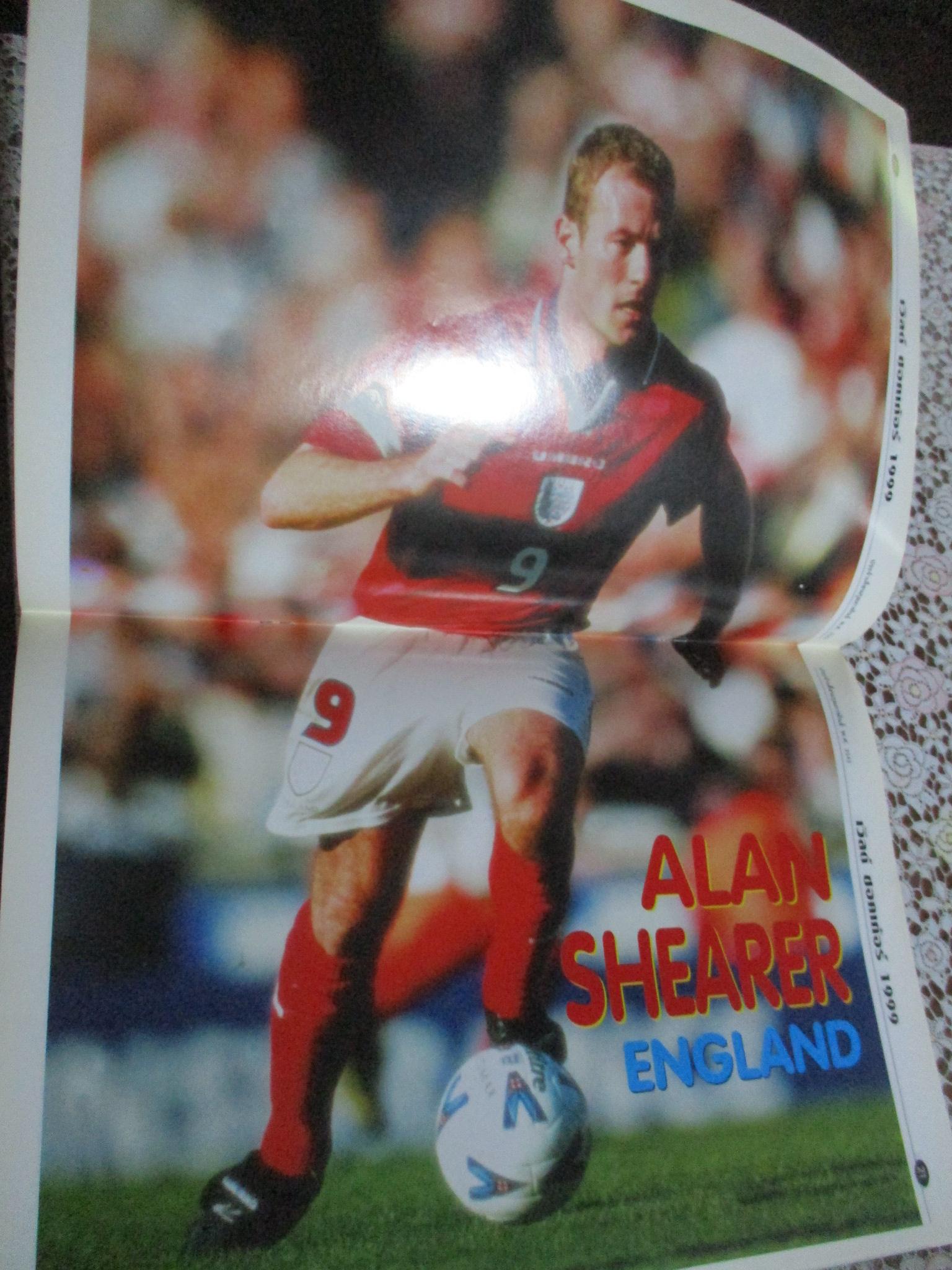 เวิลด์ซอคเกอร์ ฉบับที่10 ปี2543 ตำหนิ เนื้อหาหายไป 3 แผ่น