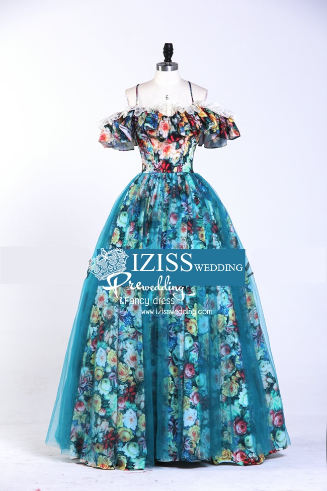 PW316 **พร้อมส่งเฉพาะชุดผู้หญิง** ชุดคู่ถ่ายพรีเวดดิ้ง (prewedding dress) & ชุดแต่งงานแฟนซี (Fancy wedding dress)ชายหญิง "ธีมสีเขียว-ขาว"