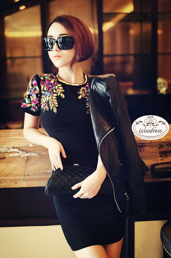 ***หมดค่ะ***เดรสผ้าค๊อตตอนเนื้อดีเนื้อนุ่มสีดำทรงเข้ารูป คอกลมแขนสันปักเลื่อมที่ช่วงบนสวยเหมือนแบบค่ะ