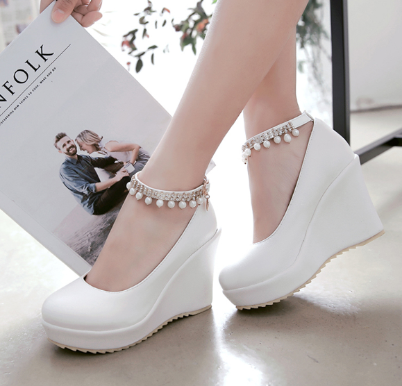 รองเท้าส้นเตารีดสายรัดข้อแต่งมุขน่ารักๆสีดำ/ขาว/ชมพู/เบจ ไซต์ 34-39