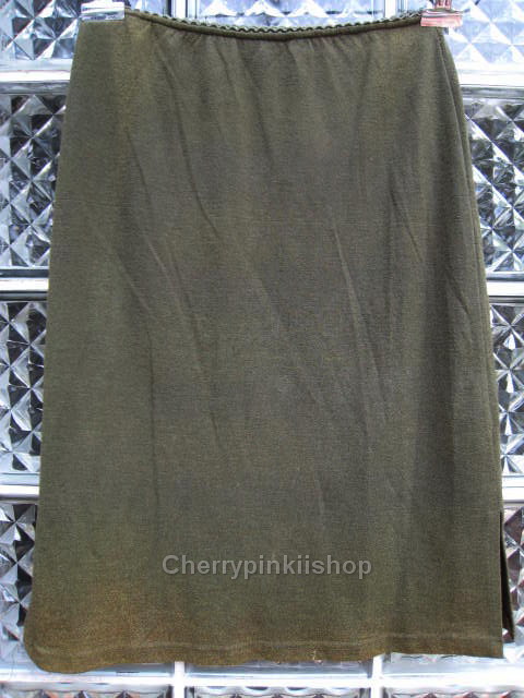 กระโปรง สีเขียว เอวยางยืด ใส่สบาย