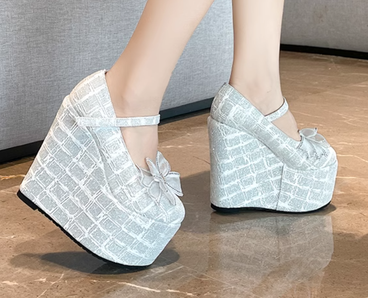 รองเท้าคัทชูส้นเตารีดสีขาว ไซส์ 34-40