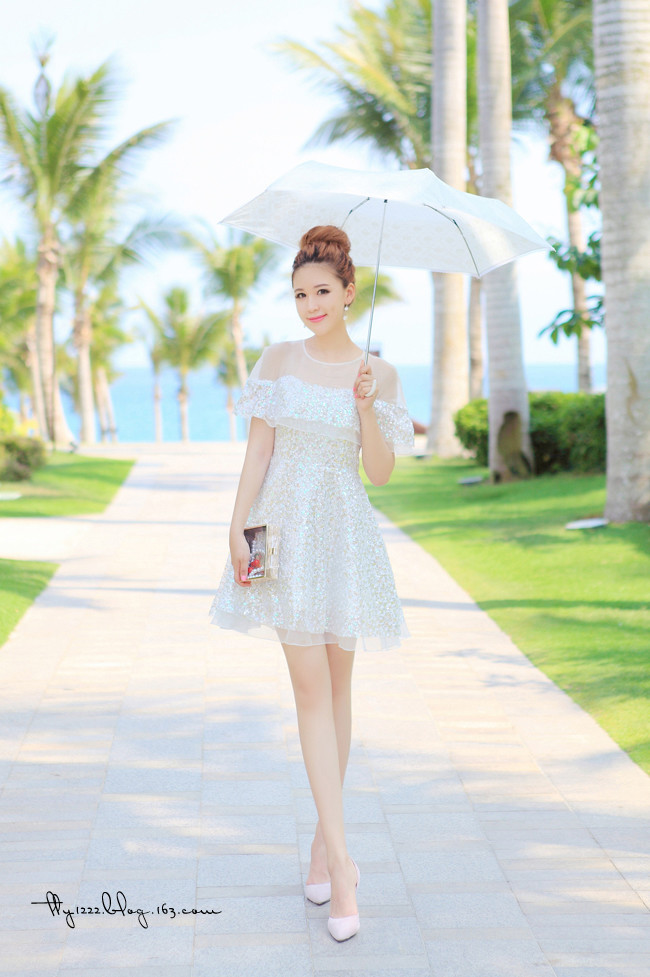 ***พร้อมส่ง***เดรสสีขาวปักเลื่อม ซีทรูช่วงไหล่ ชายกระโปรงพริ้วสวยงามมากค่ะ