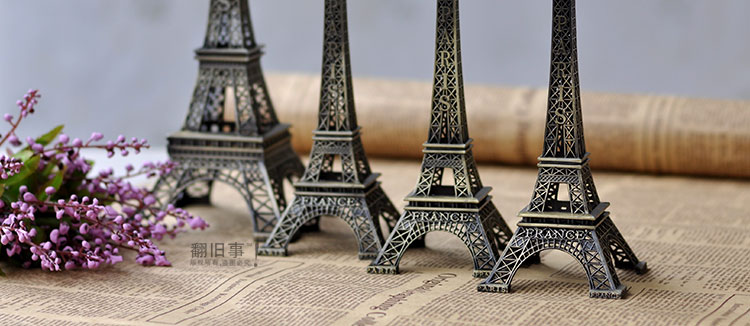 พร็อพถ่ายรูป โมเดล หอไอเฟล Eiffel Tower สูง 13 เซน
