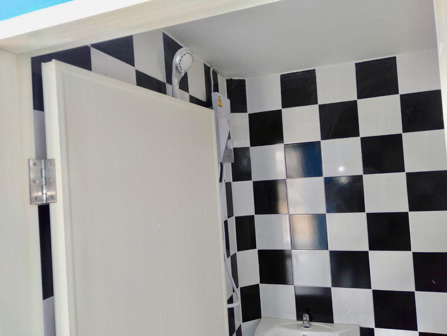 บ้านทรงโมเดิร์น ขนาด 3*5.5 ระเบียงรอบบ้าน