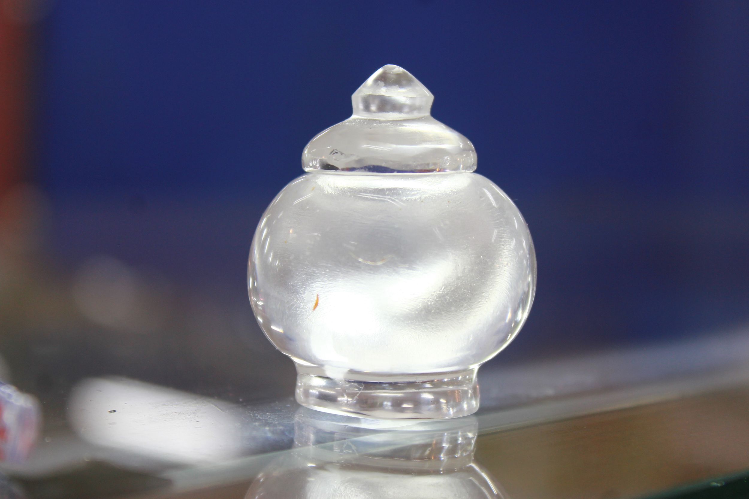 ผอบแก้วควอตซ์ ( Casket Quartz (Pa op) )