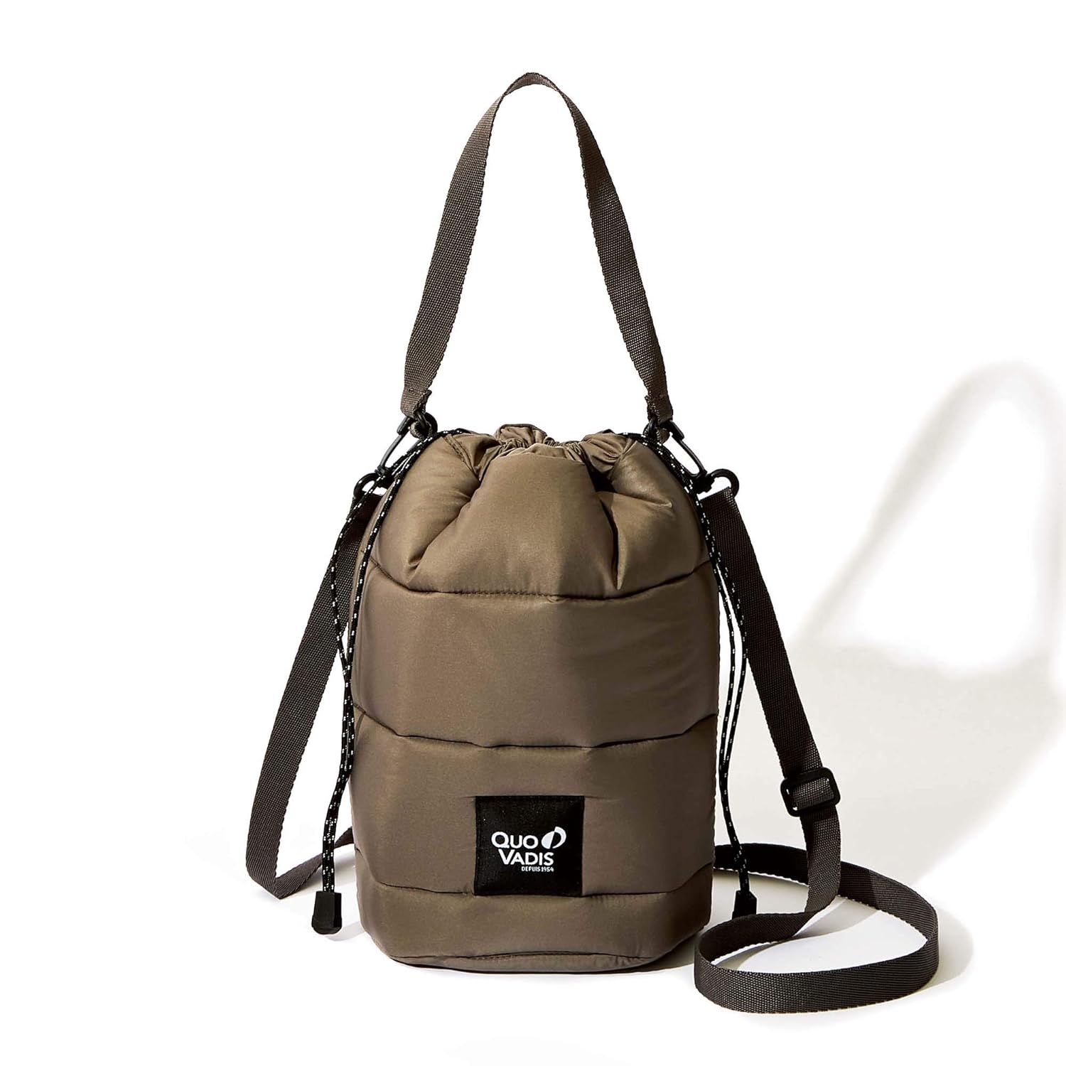 Quo Vadis Quilted กระเป๋าหูรูดบุนวมสีน้ำตาลหม่น พร้อมสายสะพาย (มีกล่อง)