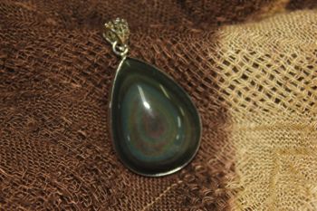 จี้ออบซีเดียนสายรุ้ง ( Obsidian Rainbow )