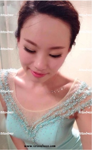 ***พร้อมส่งสีฟ้า ไซส์ L**ชุดราตรีเดรสยาวสีฟ้า ประดับคริสตัสผสมเพชร มุก และเลื่อมหรูหราไฮโซ ช่วงอกและไหล่ซีทรู ดีเทลด้านหลังประดับโบว์ เข้ารูปสวยเหมือนแบบค่ะ